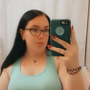 Meet your Posher, Hailey